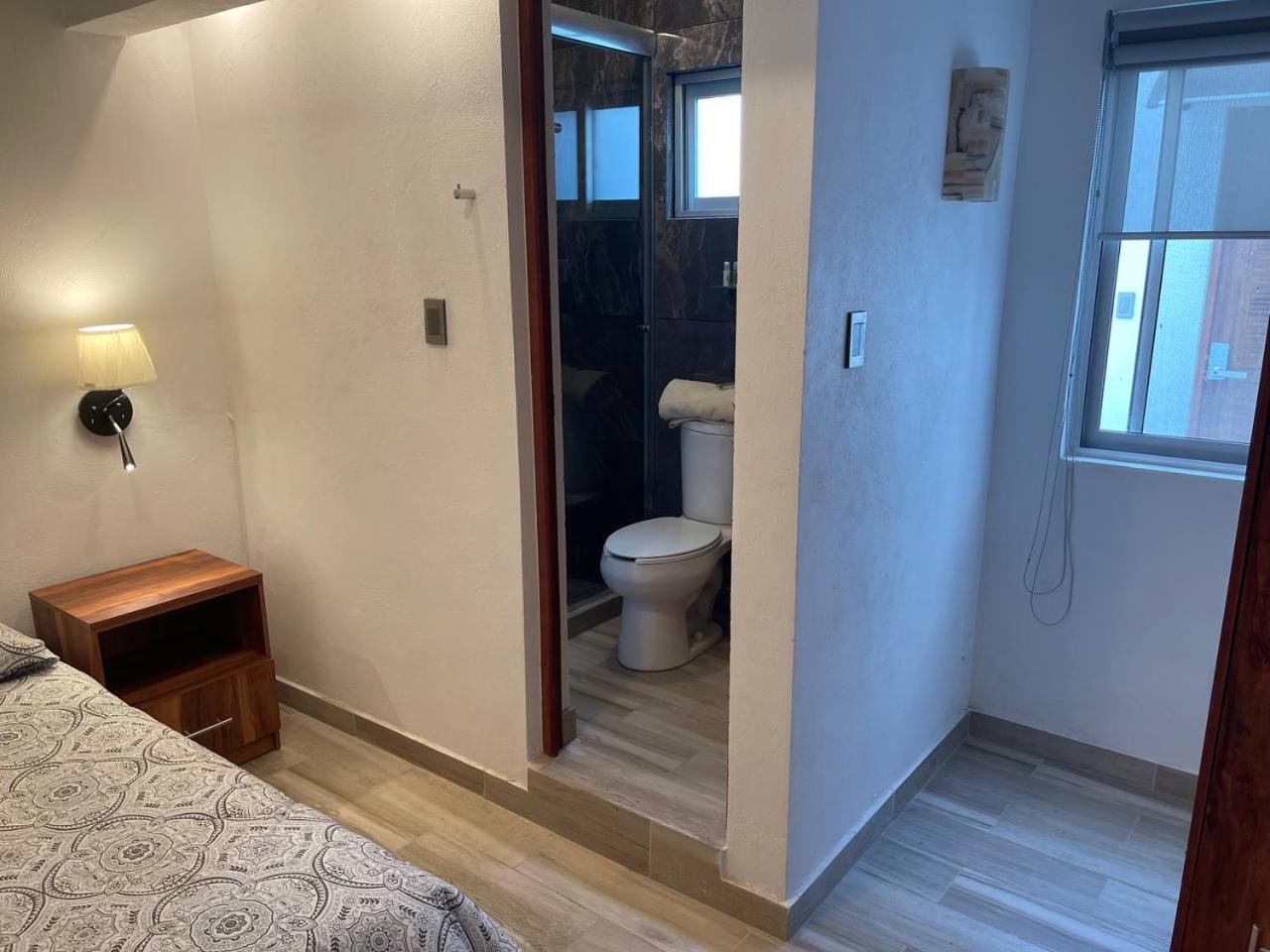 Suites C O V A D O N G A Città del Messico Camera foto