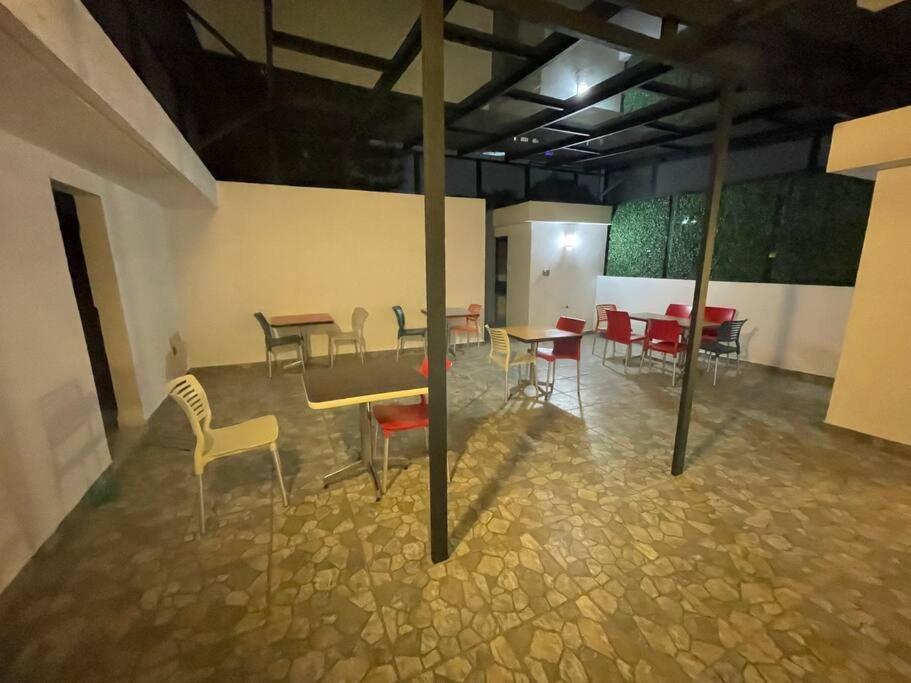 Suites C O V A D O N G A Città del Messico Esterno foto